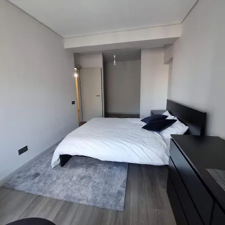 Stylish & Spacious 2-bedroom Apartment-istanbul *