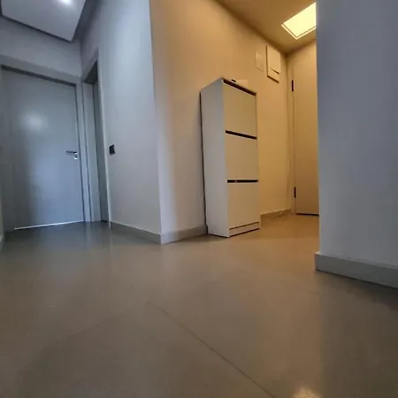 Stylish & Spacious 2-bedroom Apartment-istanbul