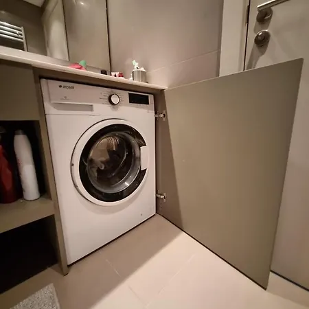 Stylish & Spacious 2-bedroom Apartment-istanbul